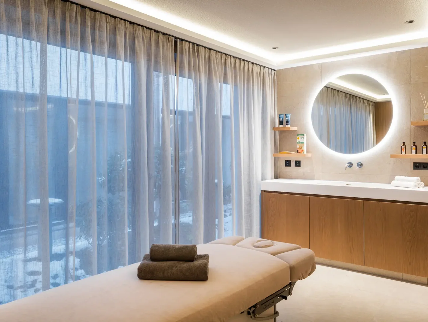 Kosmetik und Behandlungsraum